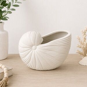 Off-White Ceramic Nautilus Shell Planter/Vase (NWOT)